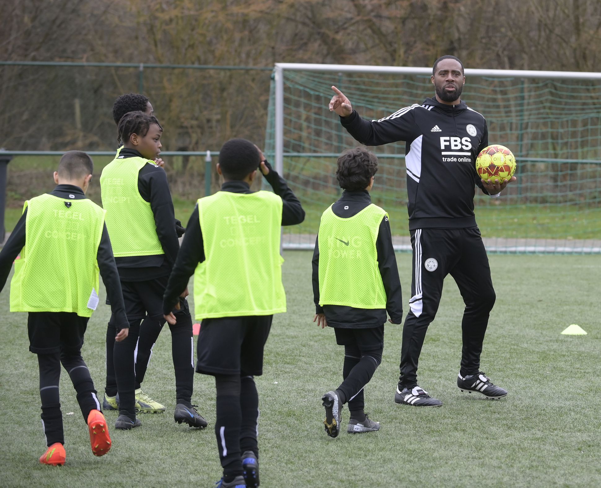 VIDEO Trainers Leicester City en Legia Warschau op bezoek bij Academy
